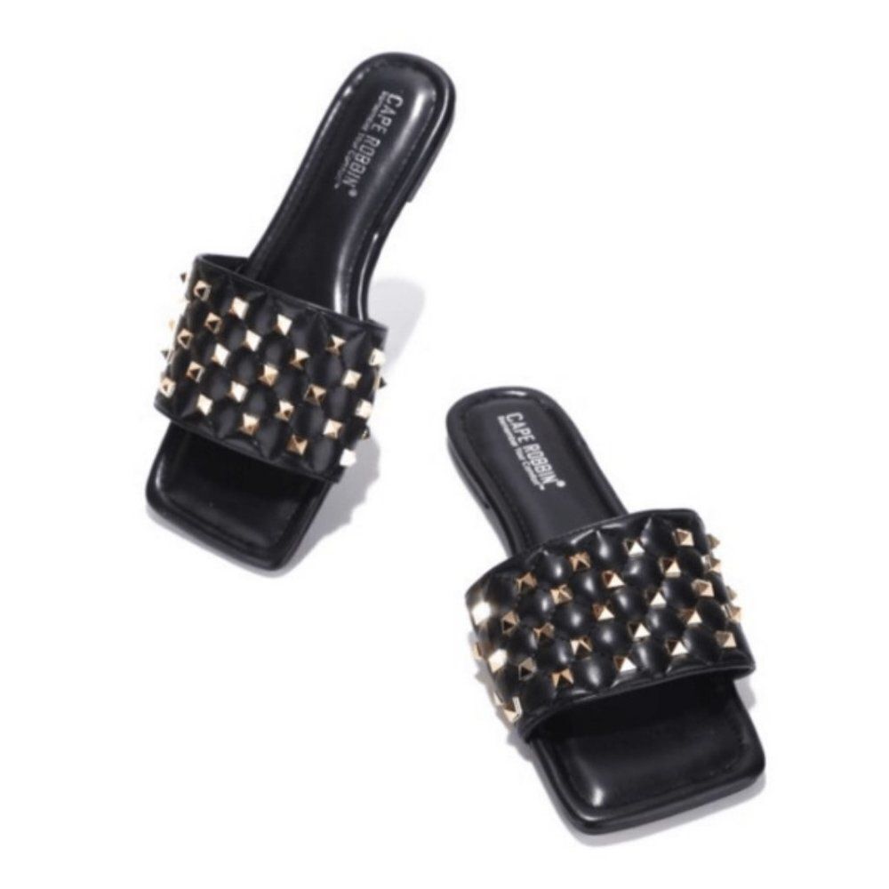BLACK FLAT SANDALS | SPIKEY SQUARE TOE SANDAL